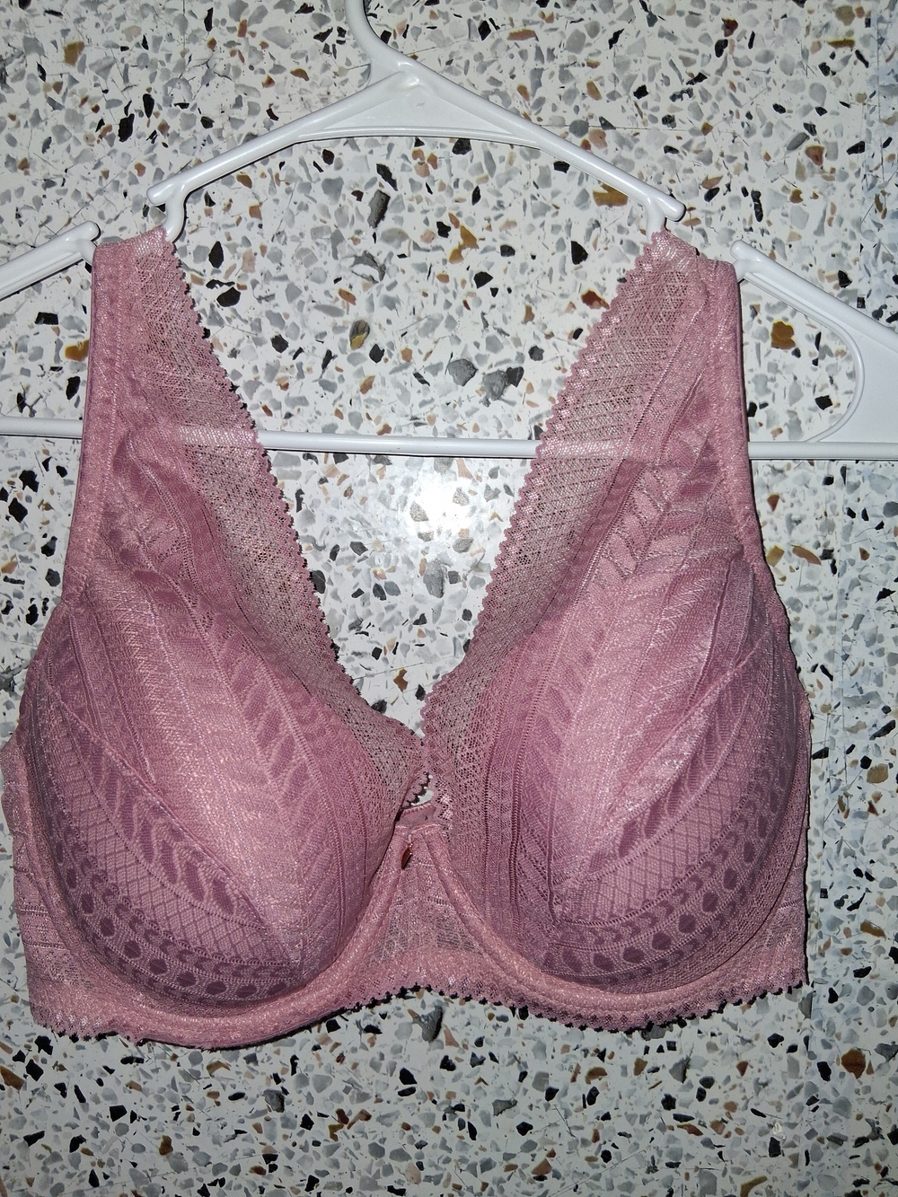 Women's Montelle Tshirt Bra Size 34E(DD) Pink Lace Padded With Wires